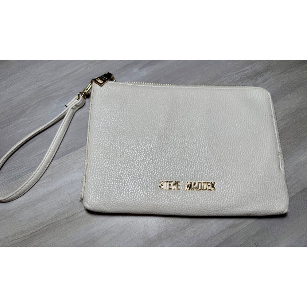 Steve Madden Ivory Faux Leather Wristlet Clutch Wallet Zip‎ Around